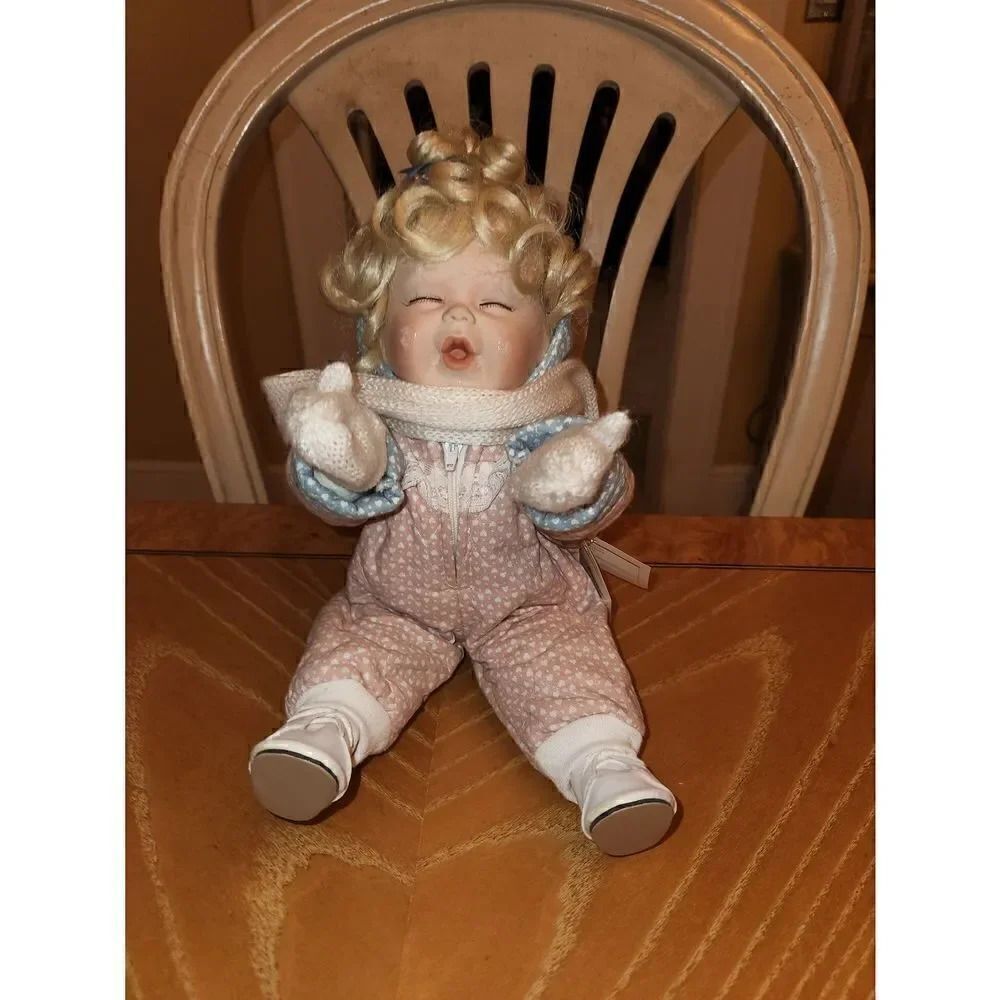 Vintage Ashton Drake winter wonderland porcelain Annie Doll